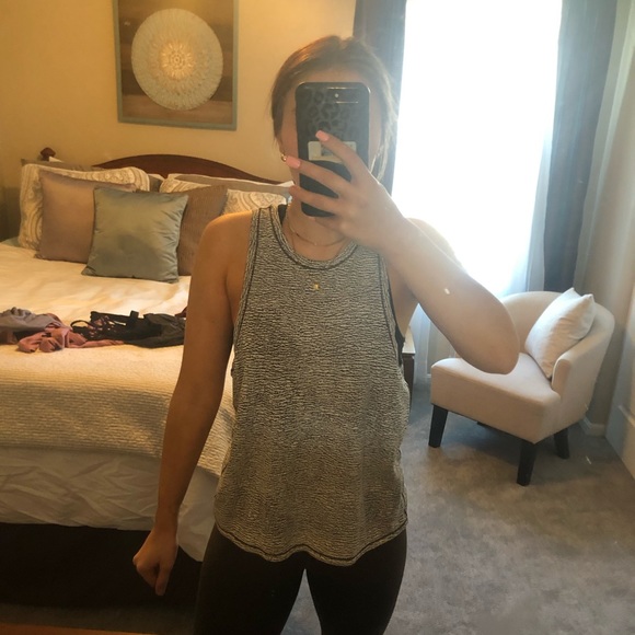 lululemon patterned tank - Picture 3 of 5